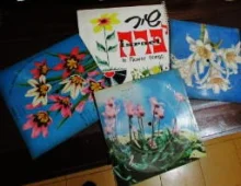 עטיפת הספר שיר לפרח 3 תקליטי נייר של שירי פרחים