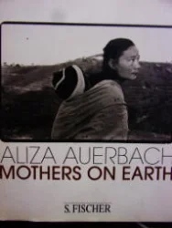 עטיפת הספר mothers on earth